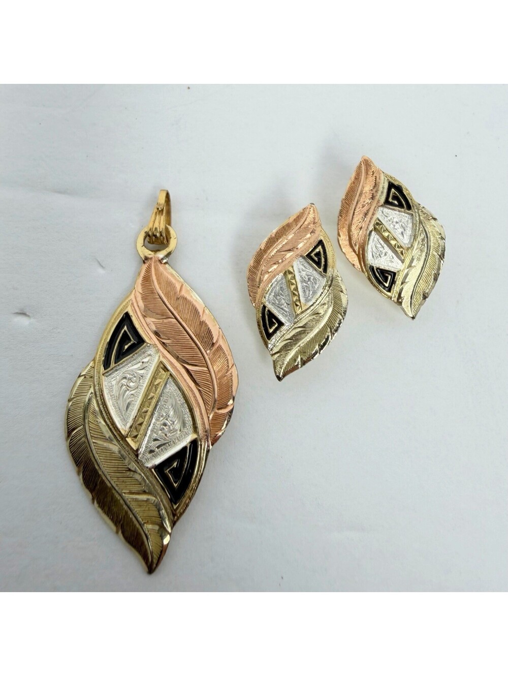 Montana Silversmiths Boundless Legacy Western Jewelry Set Tri Tone Leaf